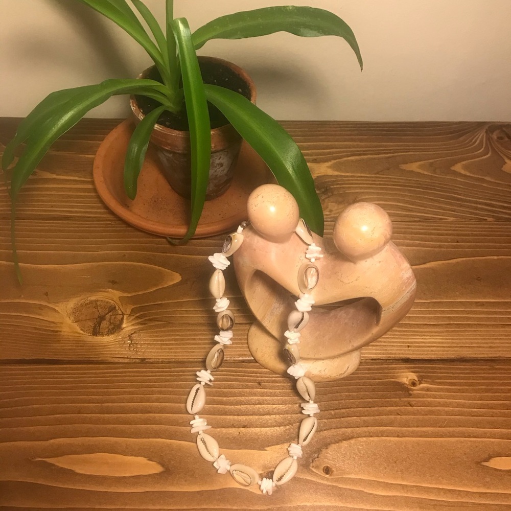 Pretty Shell Necklace